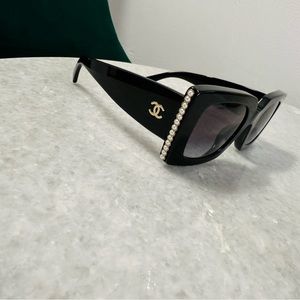 Sunglasses CHANEL original